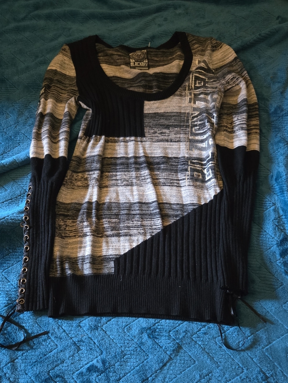 Black Rivet Women's Black & Gray Scoop Neck Lace-Up Pullover
